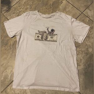 Graphic white t-shirt